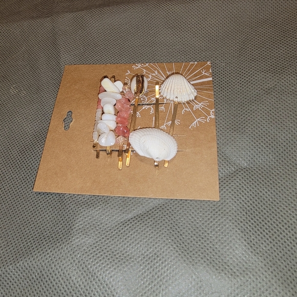 Hair Clips - Picture 2 of 3